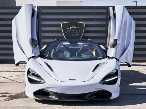Used 2022 McLaren 720S Spider image 29