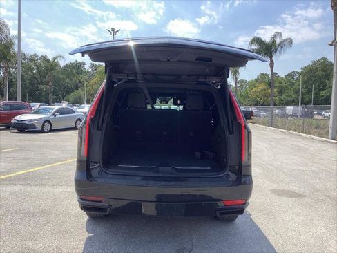 Used 2023 Cadillac Escalade ESV Sport image 18