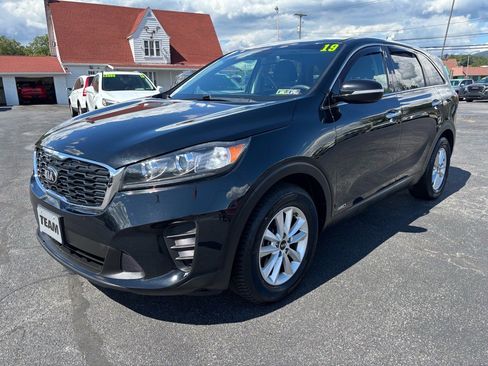 Used 2019 Kia Sorento LX image 3