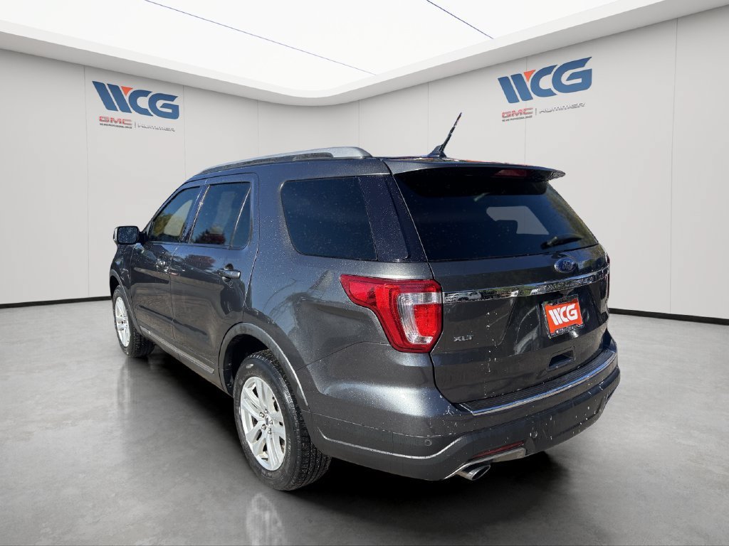 Used 2018 Ford Explorer XLT w/ Equipment Group 202A AWD/4WD image 5