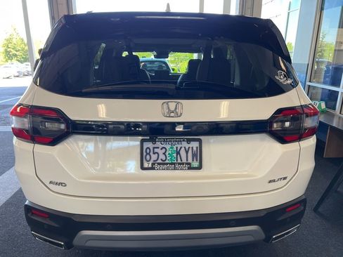 Used 2025 Honda Pilot Elite image 5