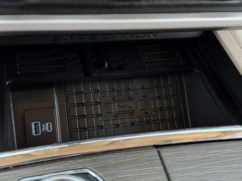 Used 2024 Ford Expedition Max Limited AWD/4WD image 21