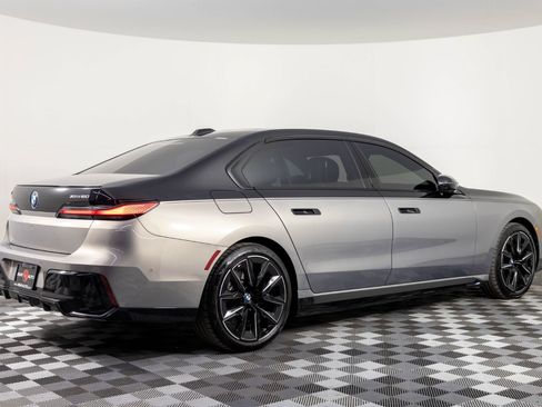 Used 2023 BMW i7 xDrive60 AWD/4WD image 8