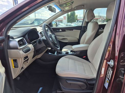 Used 2017 Kia Sorento LX FWD image 16