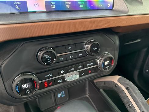 Used 2024 Ford Bronco Outer Banks image 27