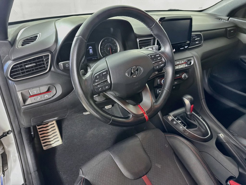 Used 2019 Hyundai Veloster Turbo FWD image 9
