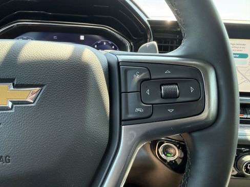 Used 2025 Chevrolet Silverado 1500 LTZ AWD/4WD image 18