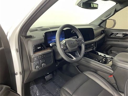 Certified 2025 Chevrolet Tahoe Z71 image 3