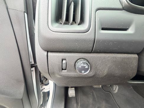 Used 2022 Chevrolet Colorado LT w/ Safety Package RWD image 37
