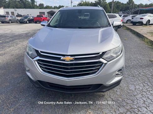 Used 2018 Chevrolet Equinox Premier FWD image 3