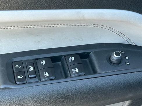 Used 2024 Jeep Compass Limited AWD/4WD image 29