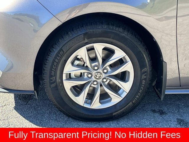 Used 2022 Toyota Sienna XLE FWD image 11