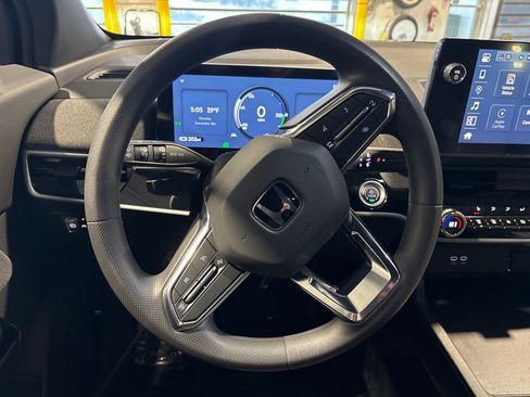 Used 2025 Honda Prologue EX image 14