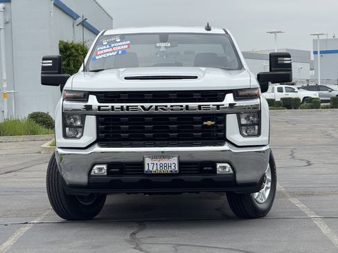 Used 2022 Chevrolet Silverado 2500 LT w/ Convenience Package image 2
