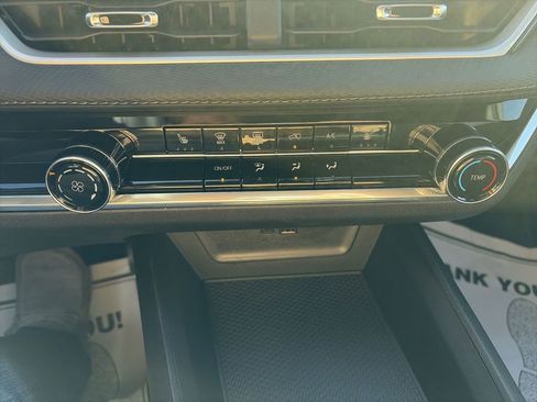 New 2026 Chevrolet Equinox LT w/ Midnight Edition FWD image 25