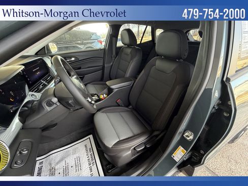 New 2026 Chevrolet Trax LT w/ Driver Confidence Package image 9