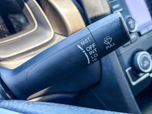 Used 2019 Honda Civic LX image 48