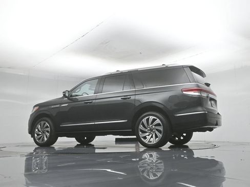 Used 2023 Lincoln Navigator L Reserve AWD/4WD image 54
