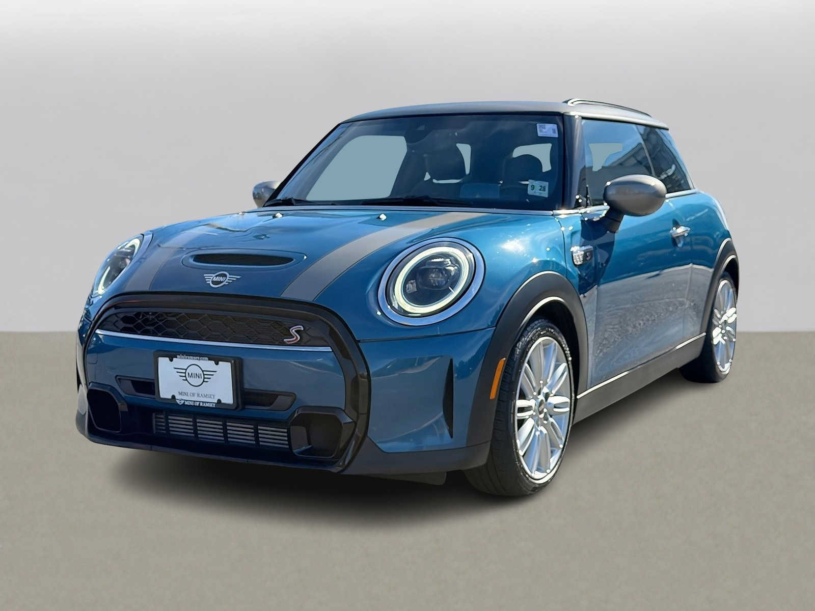 Used 2024 MINI Cooper S FWD image 1