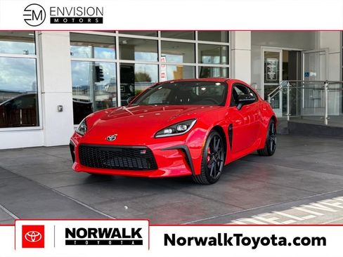 New 2026 Toyota GR86 RWD image 1