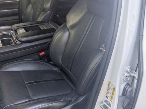 Used 2023 Jeep Wagoneer L Series II image 16