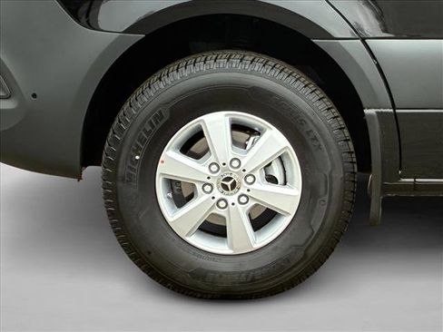 Used 2026 Mercedes-Benz Sprinter 2500 image 9