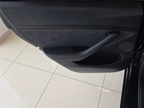 Used 2021 Tesla Model 3 Standard Range Plus image 22