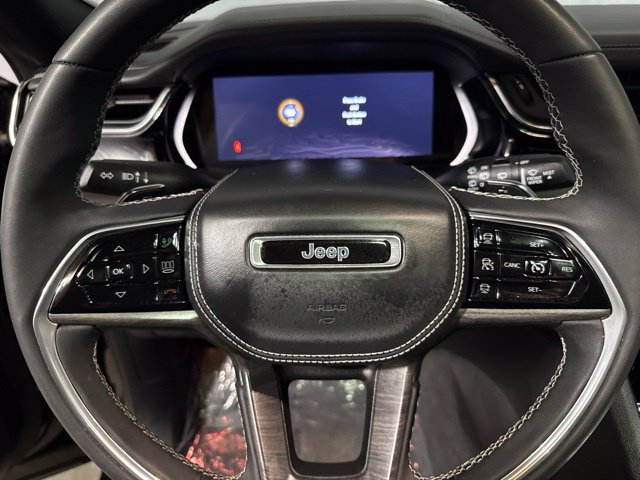 Used 2023 Jeep Grand Cherokee Overland AWD/4WD image 11