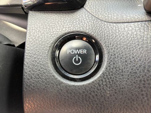 Used 2025 Toyota Camry SE FWD image 20