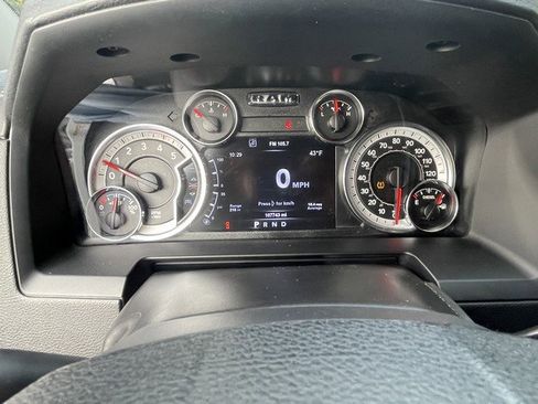 Used 2017 RAM 2500 Laramie image 19