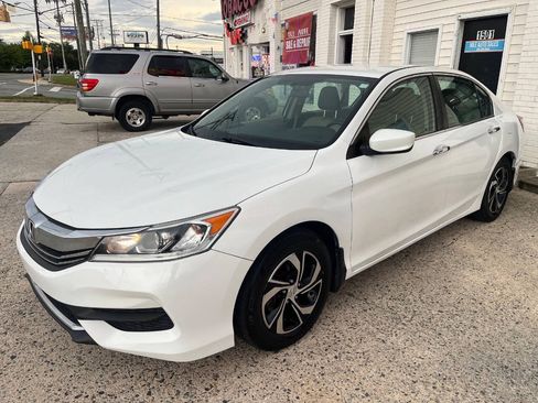 Used 2017 Honda Accord LX image 3