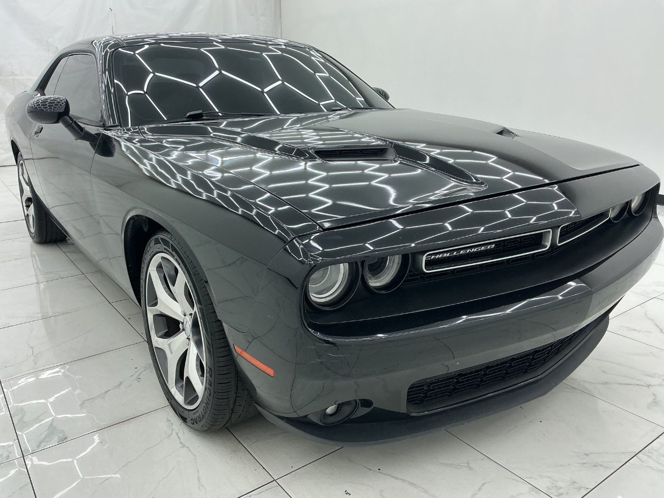 Used 2016 Dodge Challenger SXT Plus RWD image 3