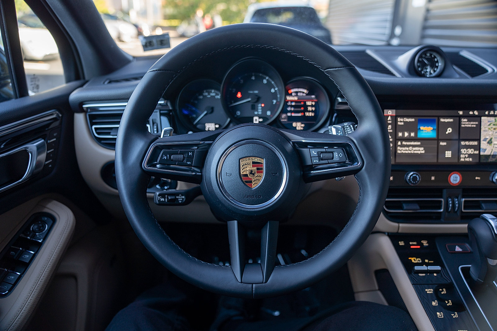 Used 2026 Porsche Macan AWD/4WD image 6