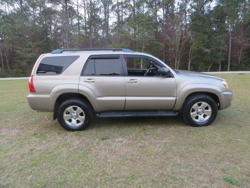 Used 2007 Toyota 4Runner SR5 image 5