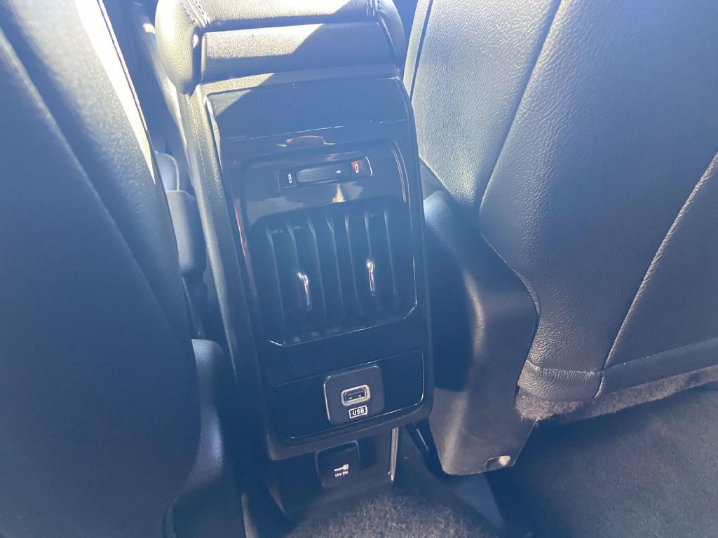 Used 2025 Jeep Compass Latitude AWD/4WD image 12