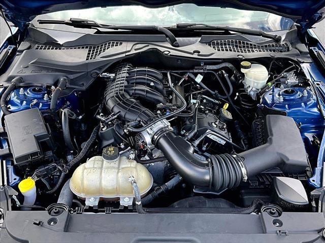 Used 2017 Ford Mustang Coupe RWD image 11