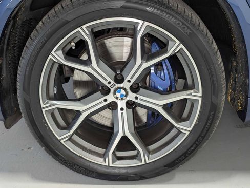 Used 2021 BMW X5 xDrive40i w/ M Sport Package AWD/4WD image 3