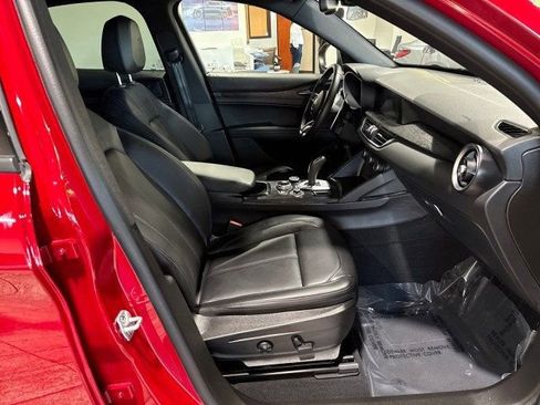 Used 2024 Alfa Romeo Stelvio Sprint image 28