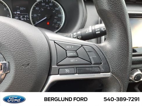 Used 2021 Nissan Kicks S FWD image 33