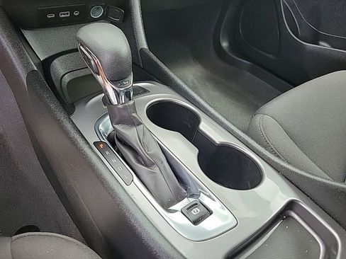 Used 2023 Chevrolet Malibu LS FWD image 14
