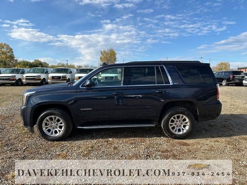 Used 2018 GMC Yukon SLT image 2
