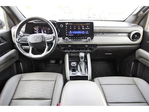 Used 2023 Chevrolet Colorado ZR2 w/ ZR2 Convenience Package III image 8