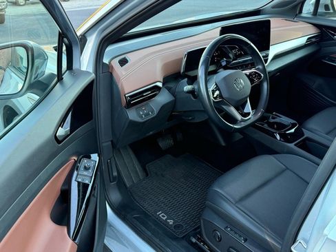 Used 2021 Volkswagen ID.4 Pro S w/ Gradient Package image 10