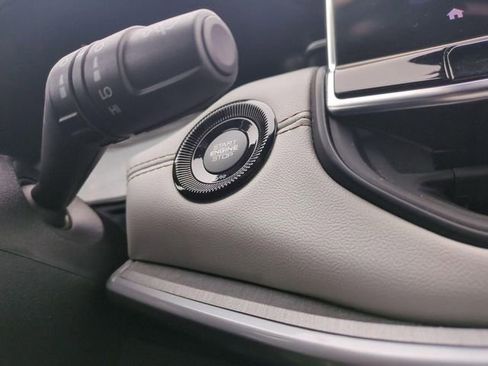 Used 2025 Jeep Compass Limited image 16