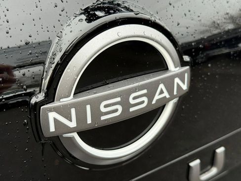 Used 2025 Nissan Rogue SV image 11