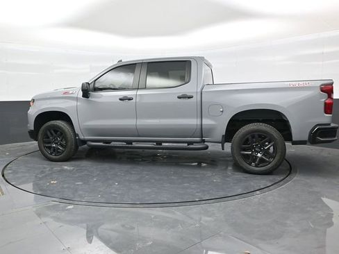 Used 2025 Chevrolet Silverado 1500 Custom Trail Boss w/ Turbomax Blackout Package AWD/4WD image 4