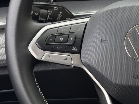 Used 2025 Volkswagen Tiguan S image 14