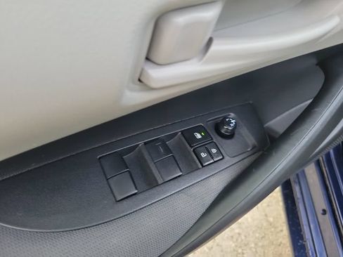 Used 2025 Toyota Corolla LE w/ LE Premium Package FWD image 12