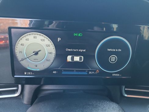 Used 2021 Hyundai Elantra SEL w/ Convenience + Premium Package image 17