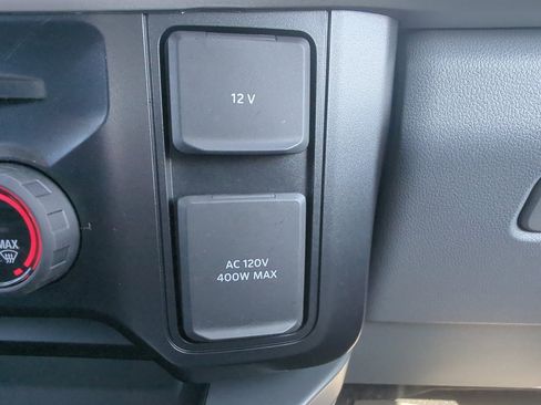 New 2025 Ford F350 XLT w/ Black Appearance Package image 32